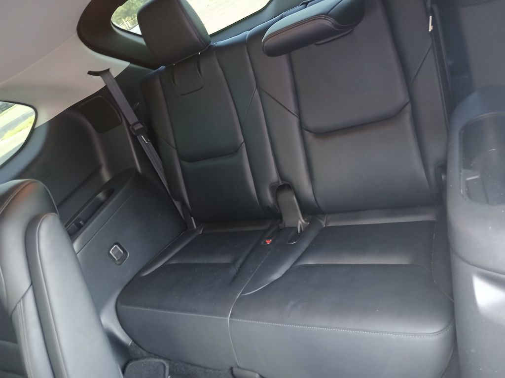 Photo 12 of this MAZDA CX-9