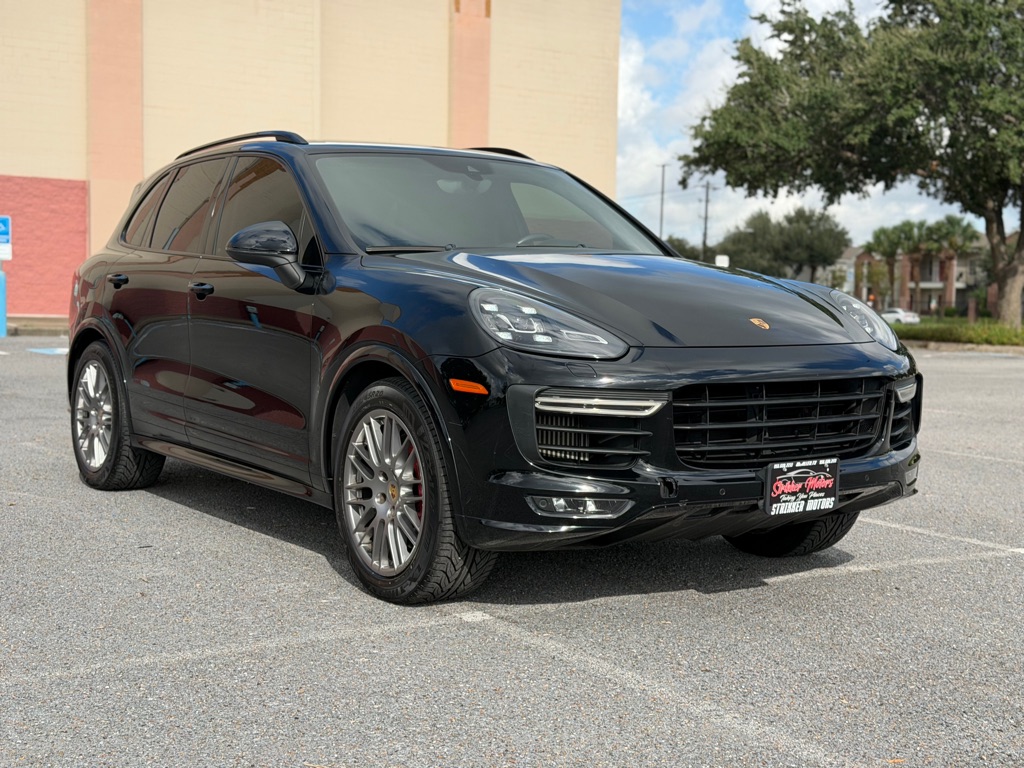 Photo 4 of this PORSCHE CAYENNE