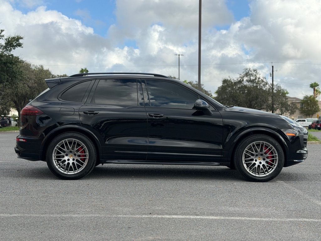 Photo 5 of this PORSCHE CAYENNE