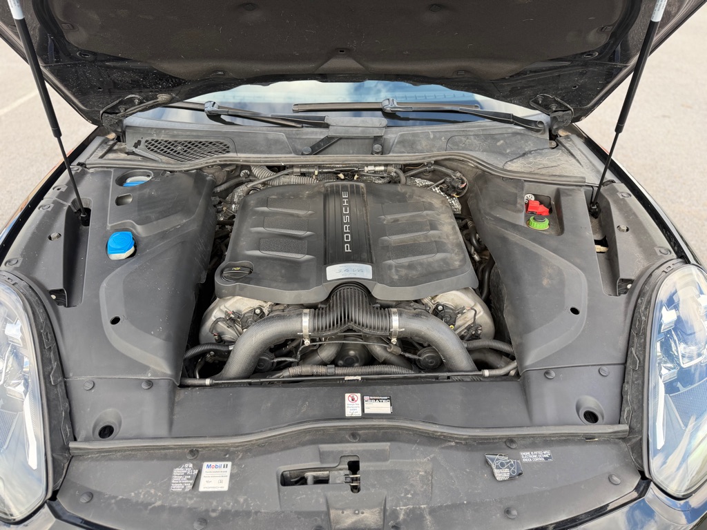 Photo 24 of this PORSCHE CAYENNE