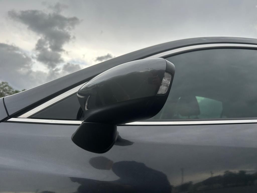 Photo 7 of this MAZDA MAZDA6