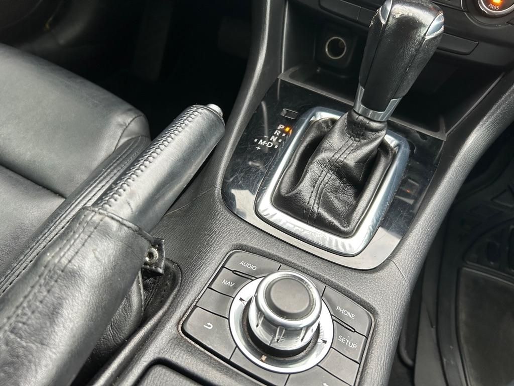 Photo 15 of this MAZDA MAZDA6