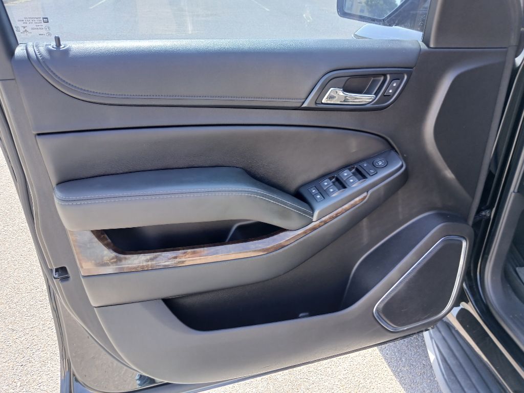 Photo 19 of this CHEVROLET TAHOE