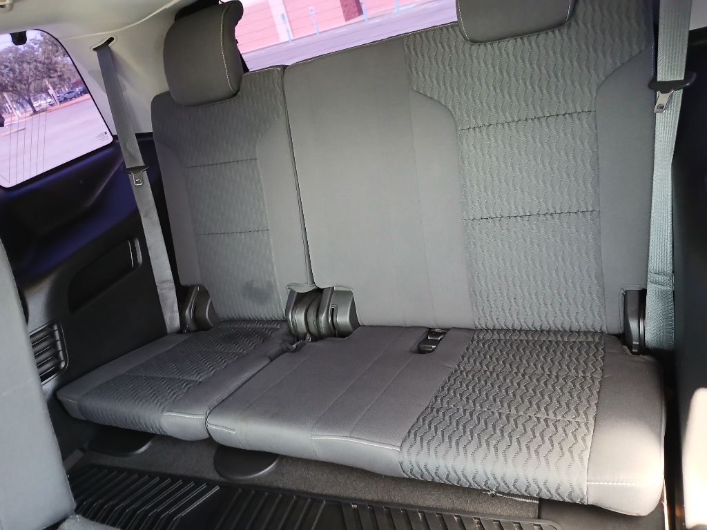 Photo 18 of this CHEVROLET TAHOE