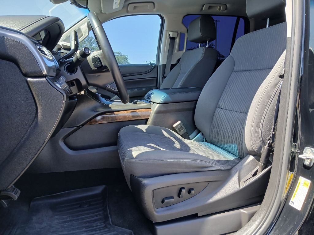 Photo 16 of this CHEVROLET TAHOE