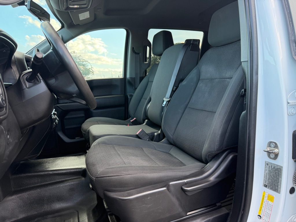 Photo 13 of this CHEVROLET SILVERADO 2500H