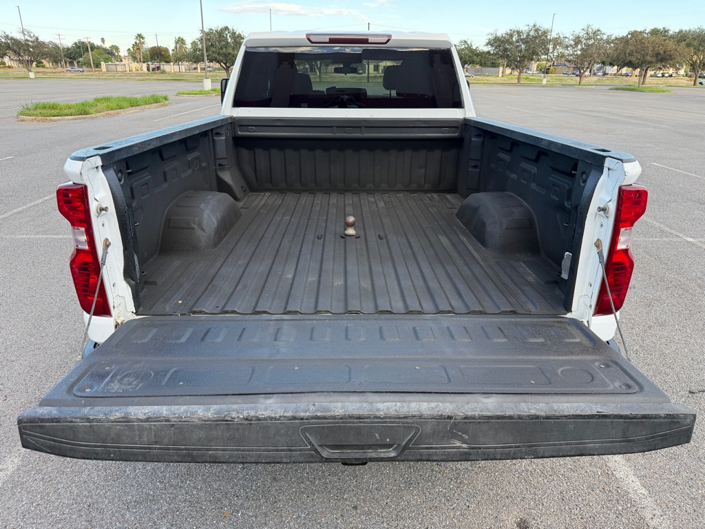 Photo 17 of this CHEVROLET SILVERADO 2500H