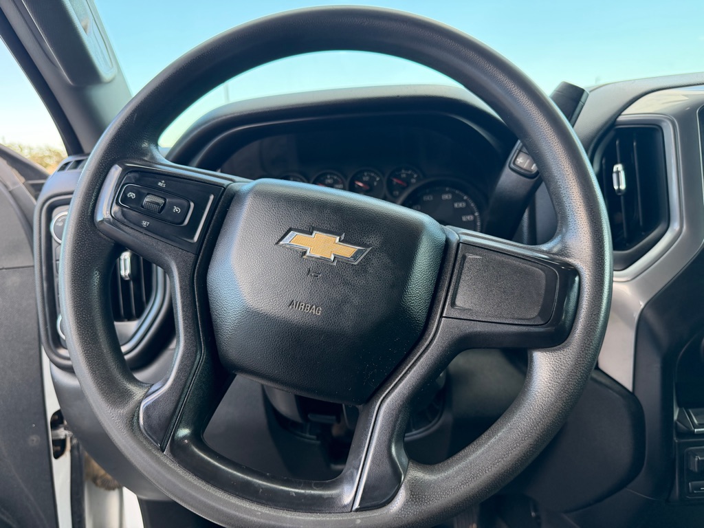 Photo 9 of this CHEVROLET SILVERADO 2500H