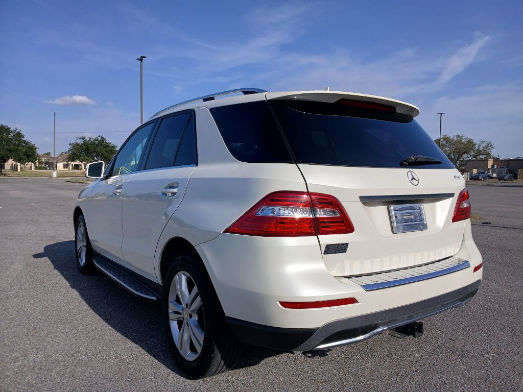 Photo 4 of this MERCEDES-BENZ M-CLASS