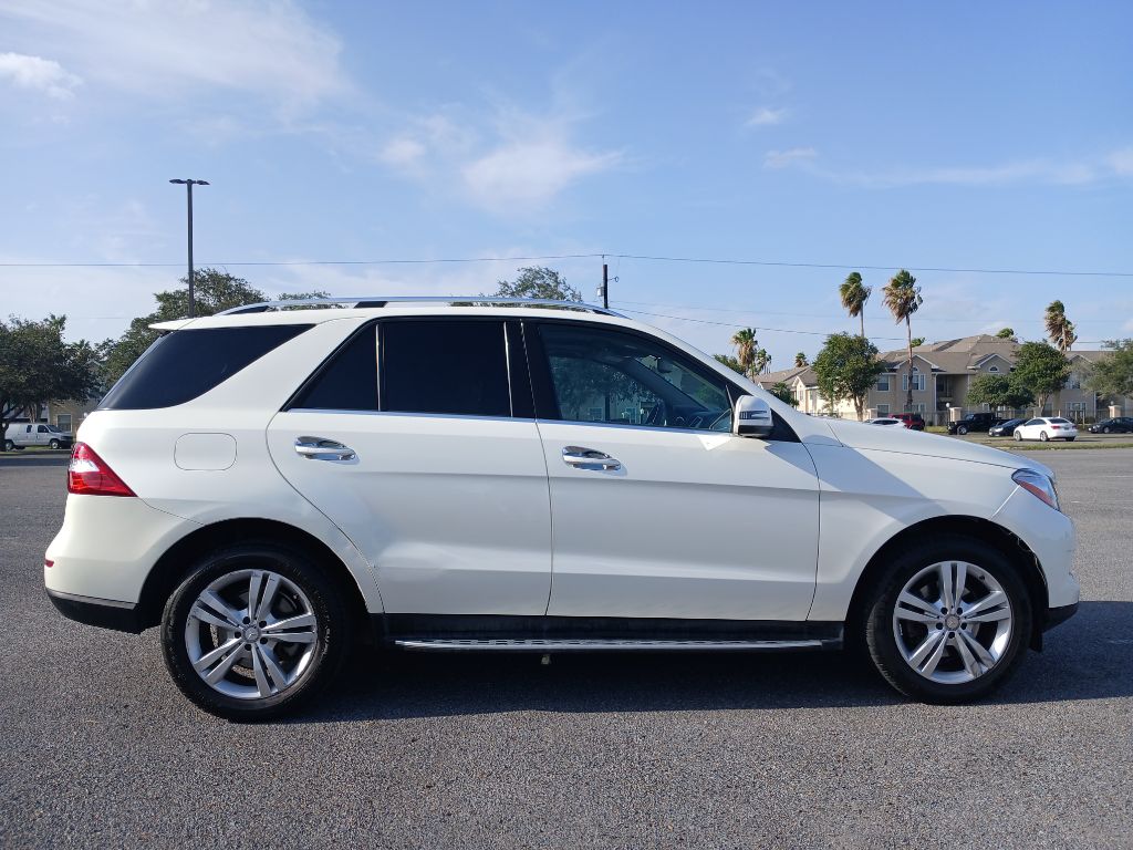 Photo 7 of this MERCEDES-BENZ M-CLASS