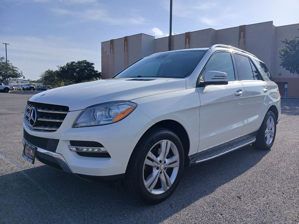 Photo 2 of this MERCEDES-BENZ M-CLASS