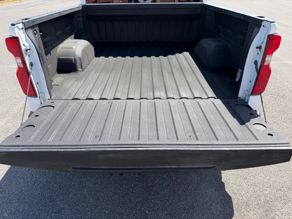 Photo 30 of this CHEVROLET SILVERADO 1500