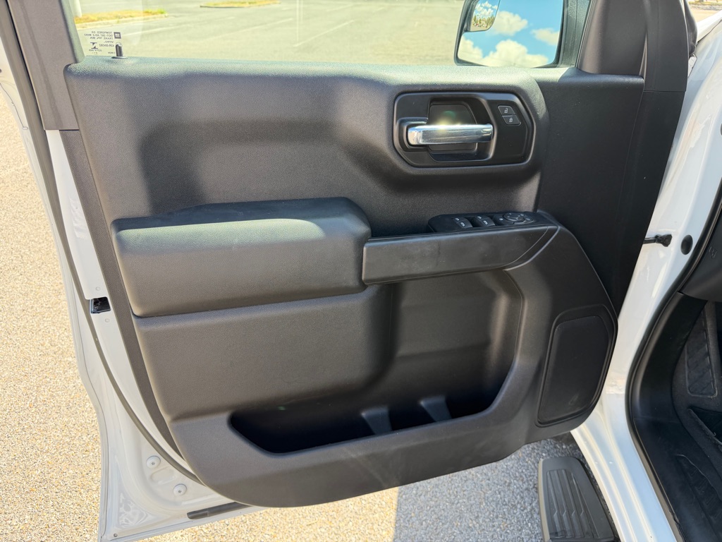 Photo 24 of this CHEVROLET SILVERADO 1500