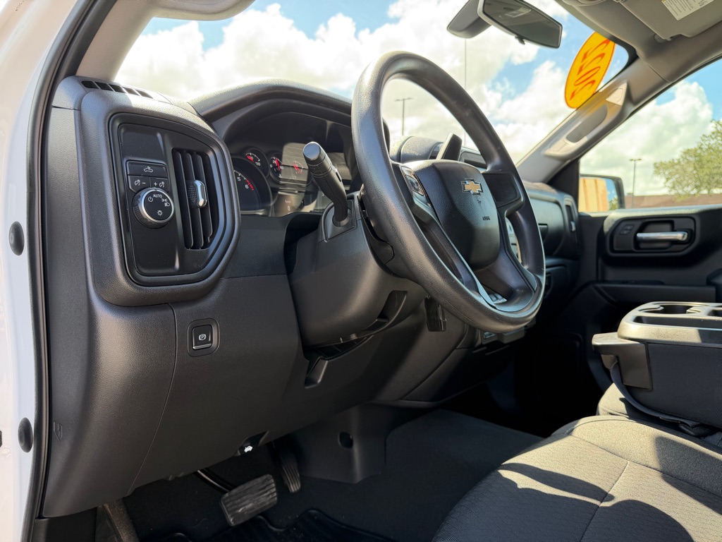 Photo 17 of this CHEVROLET SILVERADO 1500