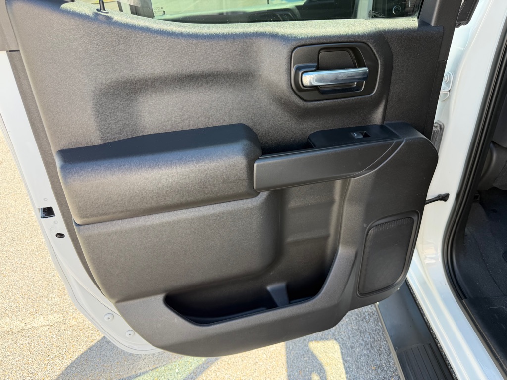 Photo 25 of this CHEVROLET SILVERADO 1500
