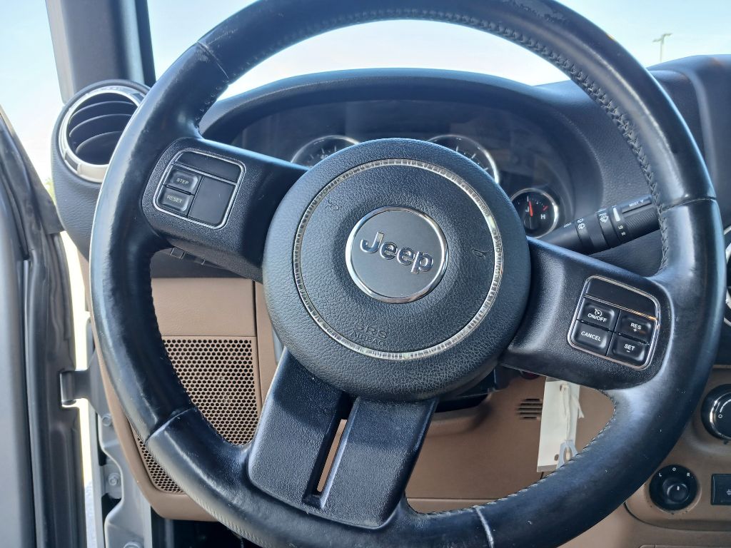 Photo 19 of this JEEP WRANGLER UNLIMI