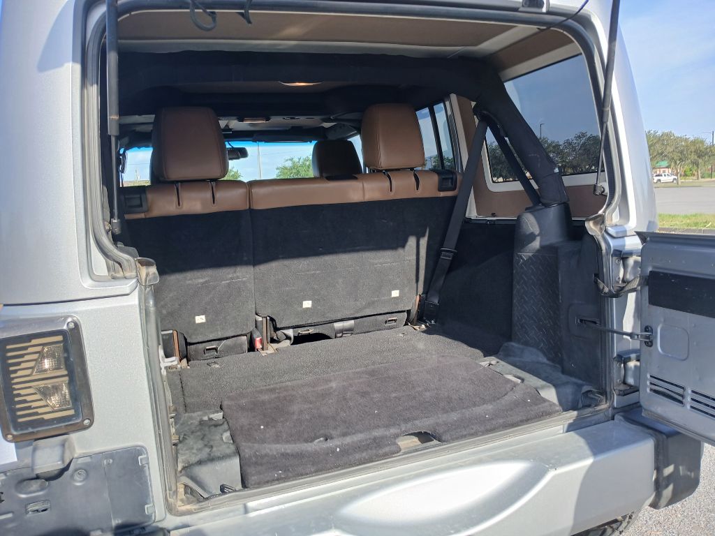 Photo 18 of this JEEP WRANGLER UNLIMI
