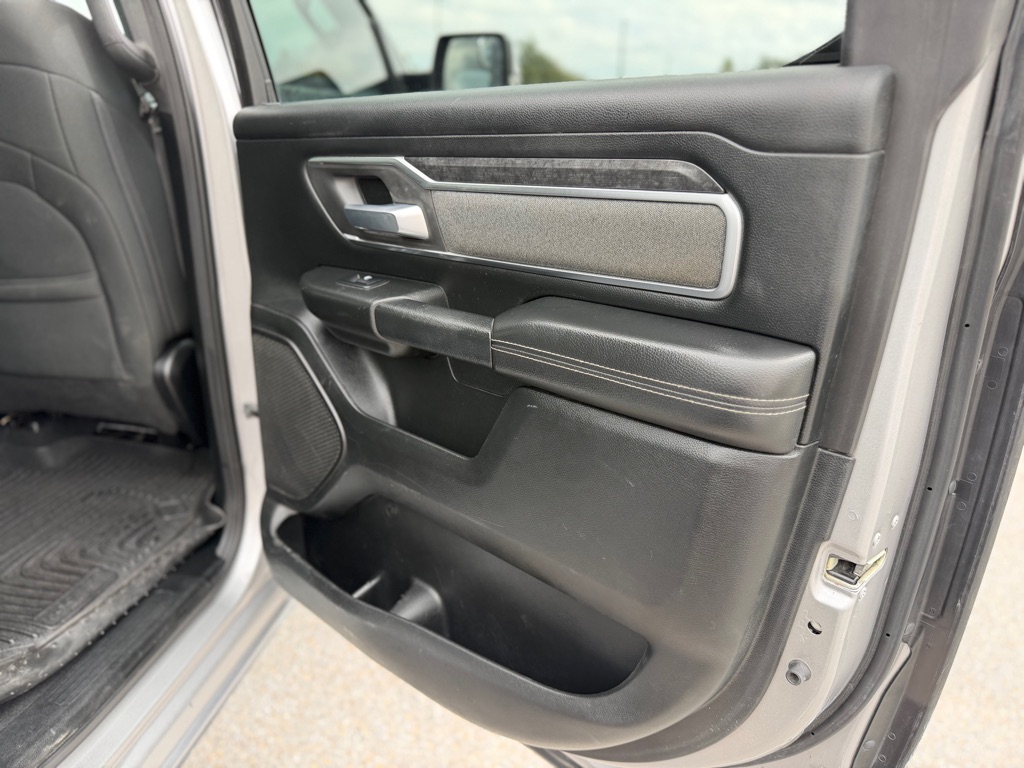 Photo 23 of this RAM 1500