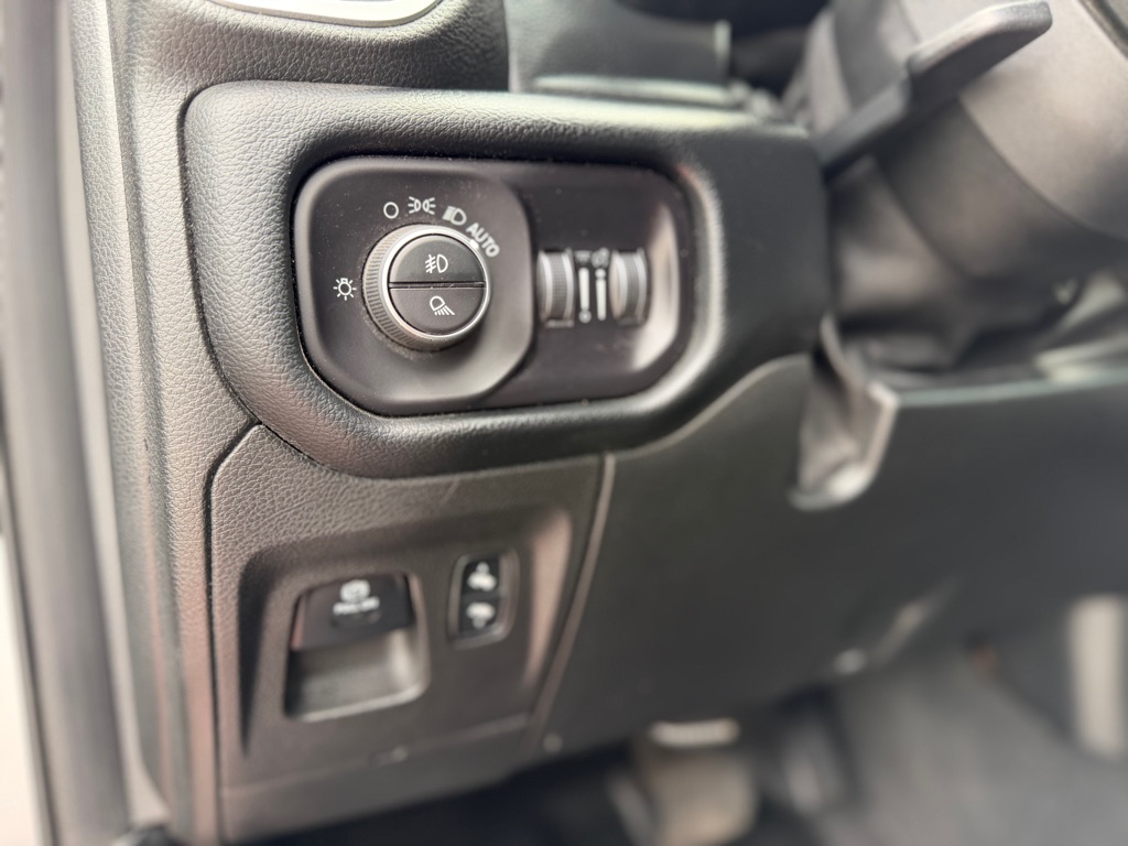 Photo 12 of this RAM 1500