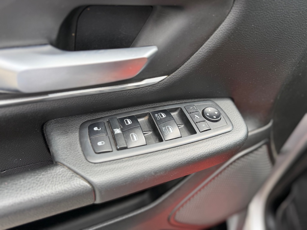 Photo 21 of this RAM 1500