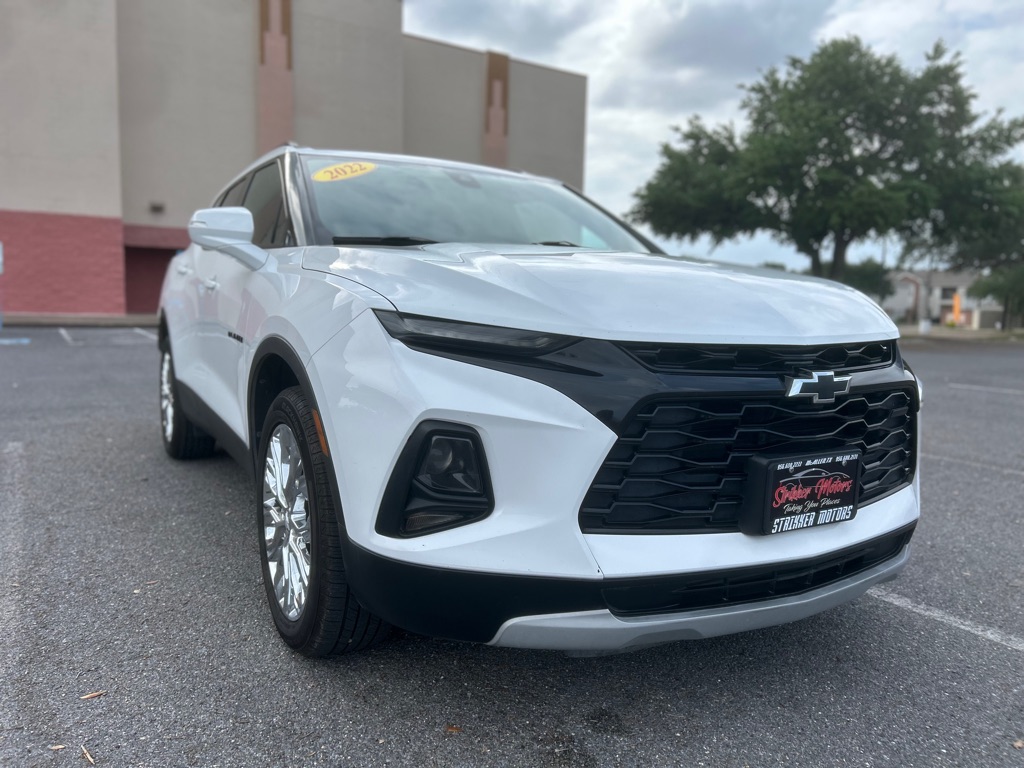 Photo 3 of this CHEVROLET BLAZER