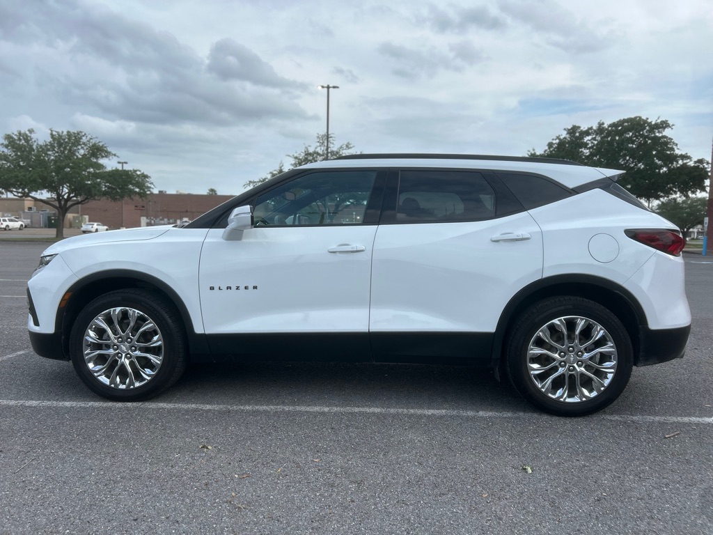 Photo 8 of this CHEVROLET BLAZER