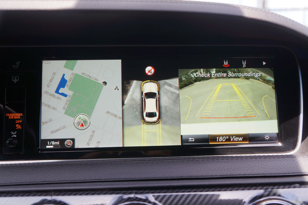 Photo 34 of this MERCEDES-BENZ S-CLASS