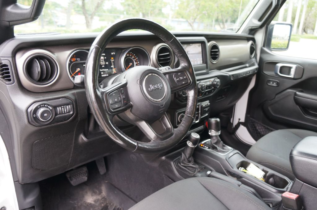 Photo 22 of this JEEP WRANGLER WILLYS