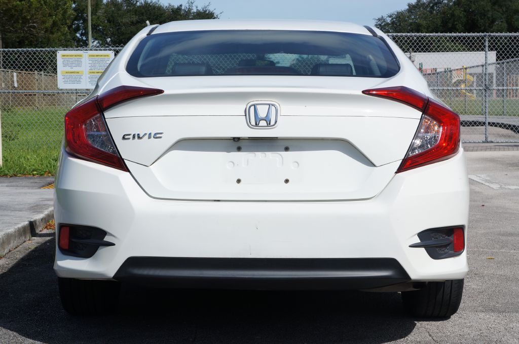 Photo 9 of this HONDA CIVIC LX