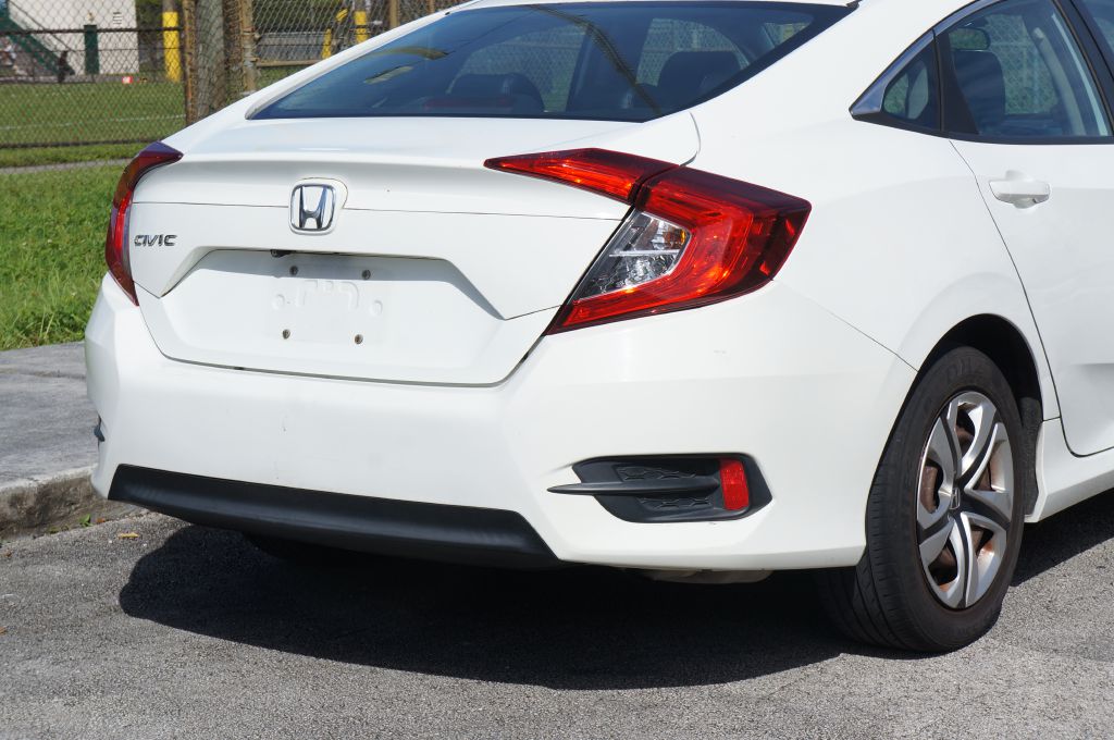 Photo 14 of this HONDA CIVIC LX