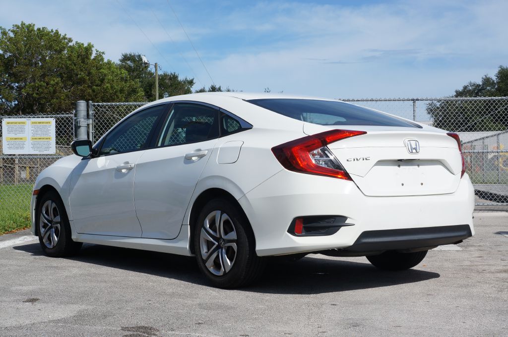 Photo 7 of this HONDA CIVIC LX