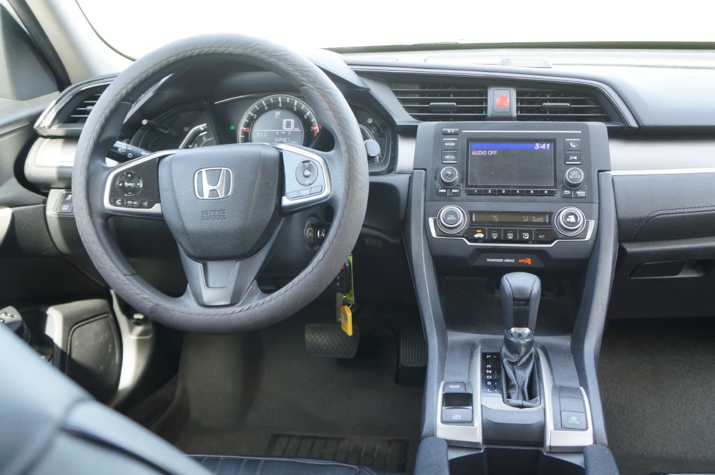 Photo 28 of this HONDA CIVIC LX
