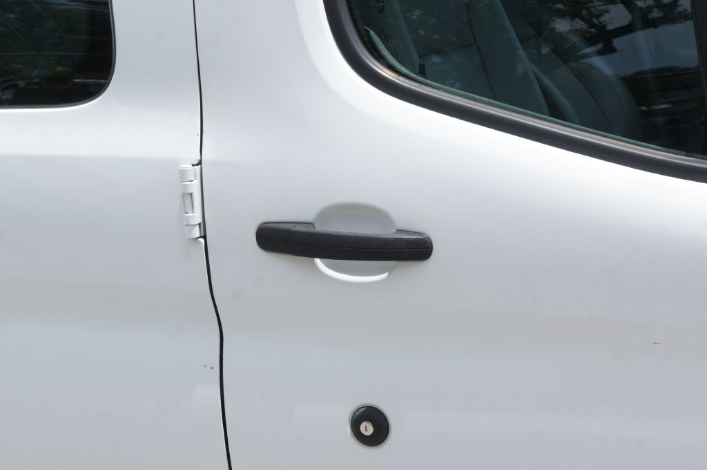 Photo 17 of this FORD TRANSIT T250 LR