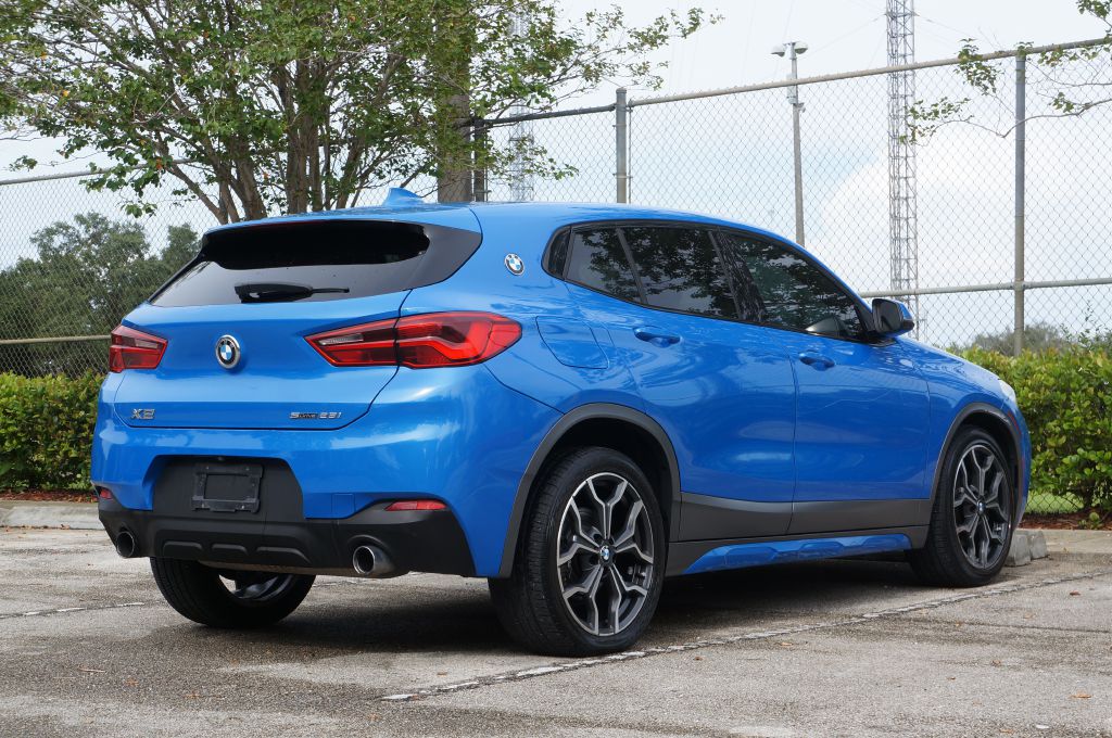 Photo 10 of this BMW X2 SDRIVE28I