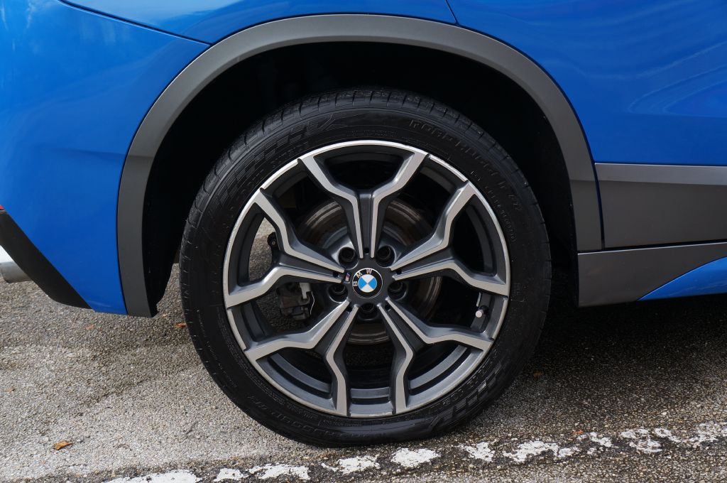 Photo 17 of this BMW X2 SDRIVE28I