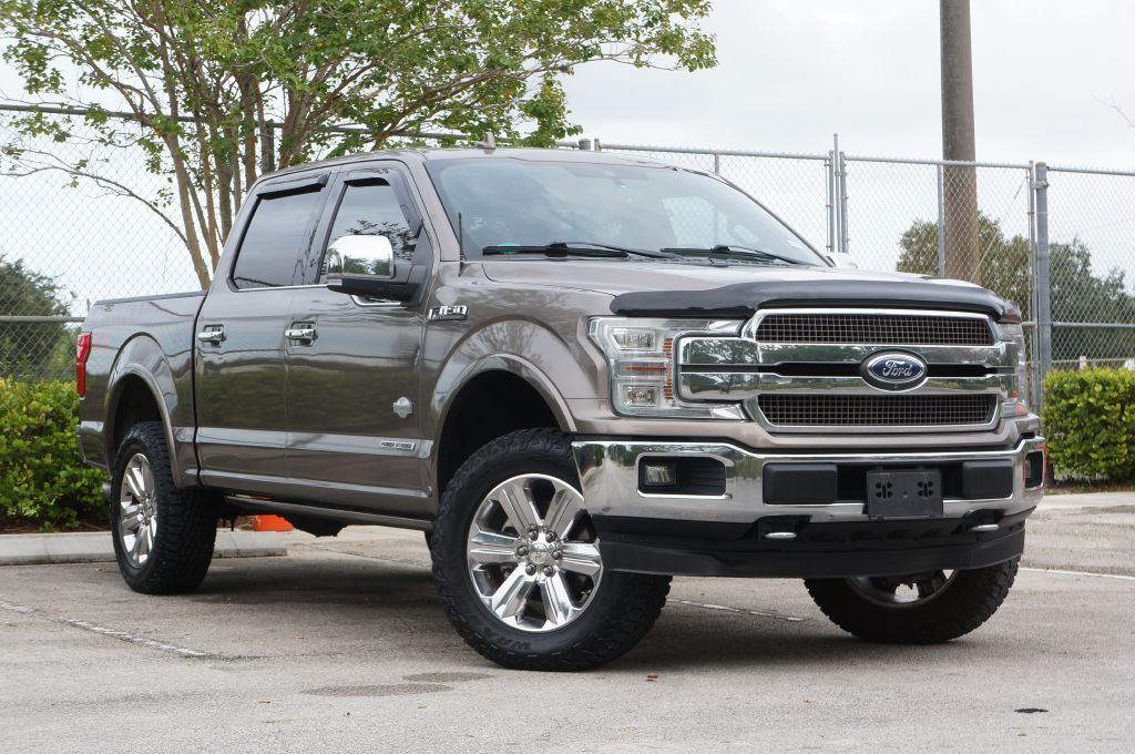 Photo 4 of this FORD F-150 KING RANC