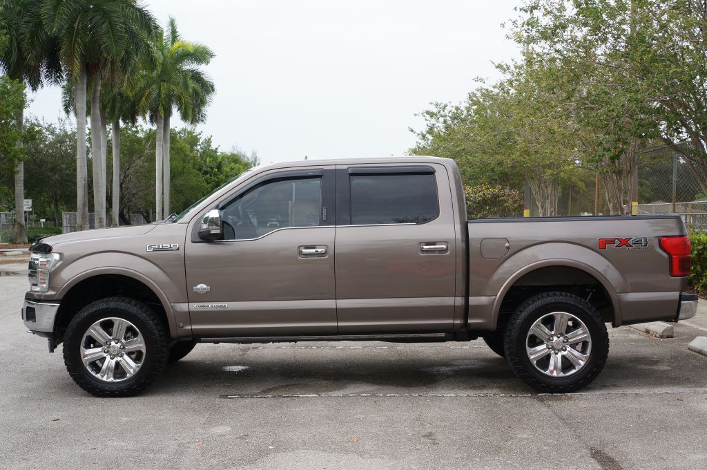 Photo 6 of this FORD F-150 KING RANC