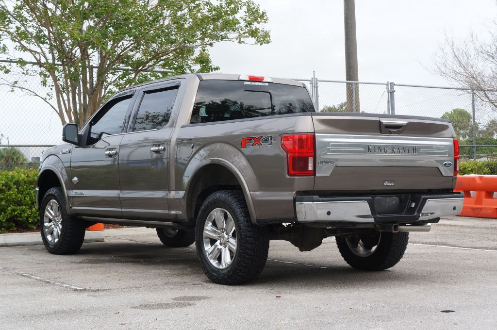 Photo 7 of this FORD F-150 KING RANC
