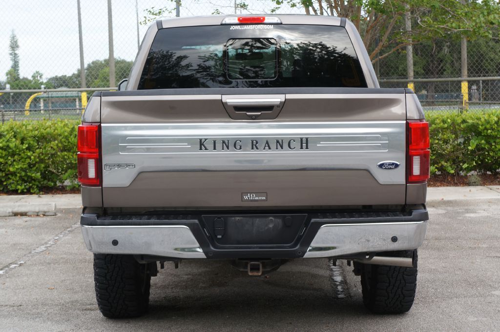 Photo 9 of this FORD F-150 KING RANC