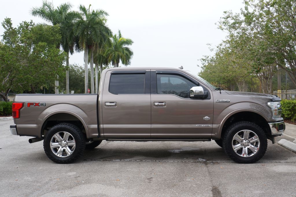 Photo 12 of this FORD F-150 KING RANC