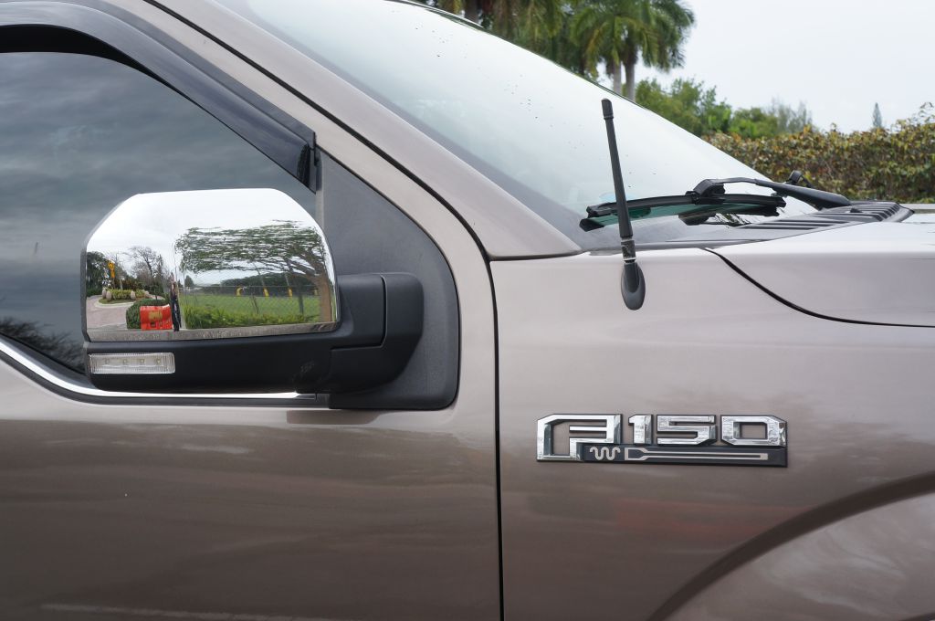Photo 15 of this FORD F-150 KING RANC
