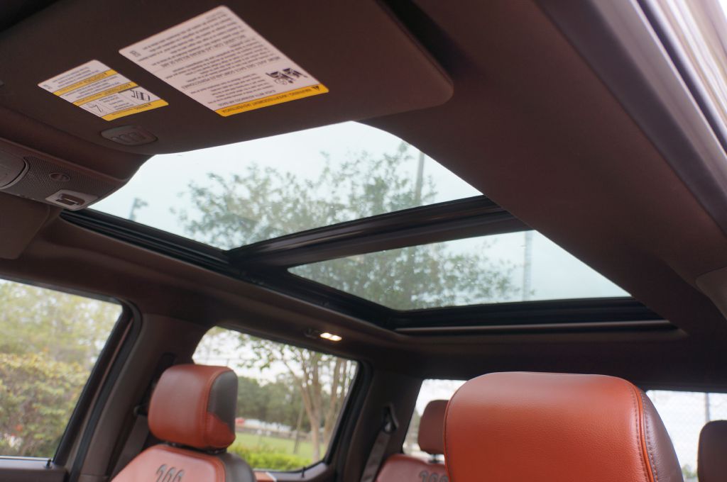 Photo 32 of this FORD F-150 KING RANC