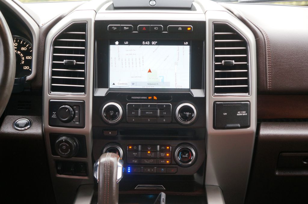 Photo 35 of this FORD F-150 KING RANC