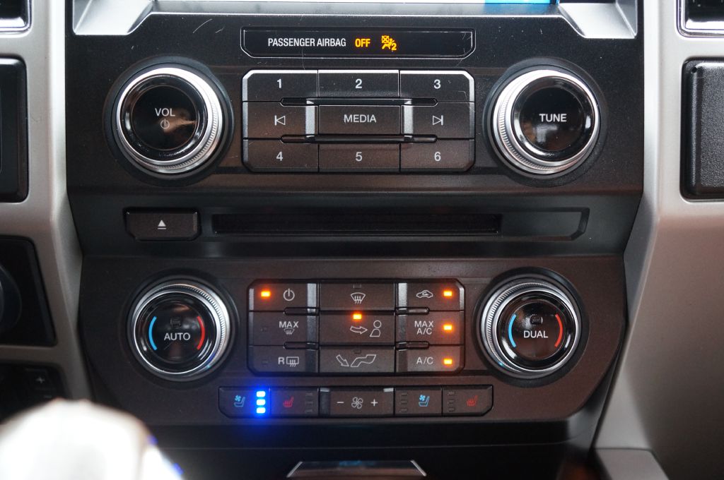Photo 39 of this FORD F-150 KING RANC