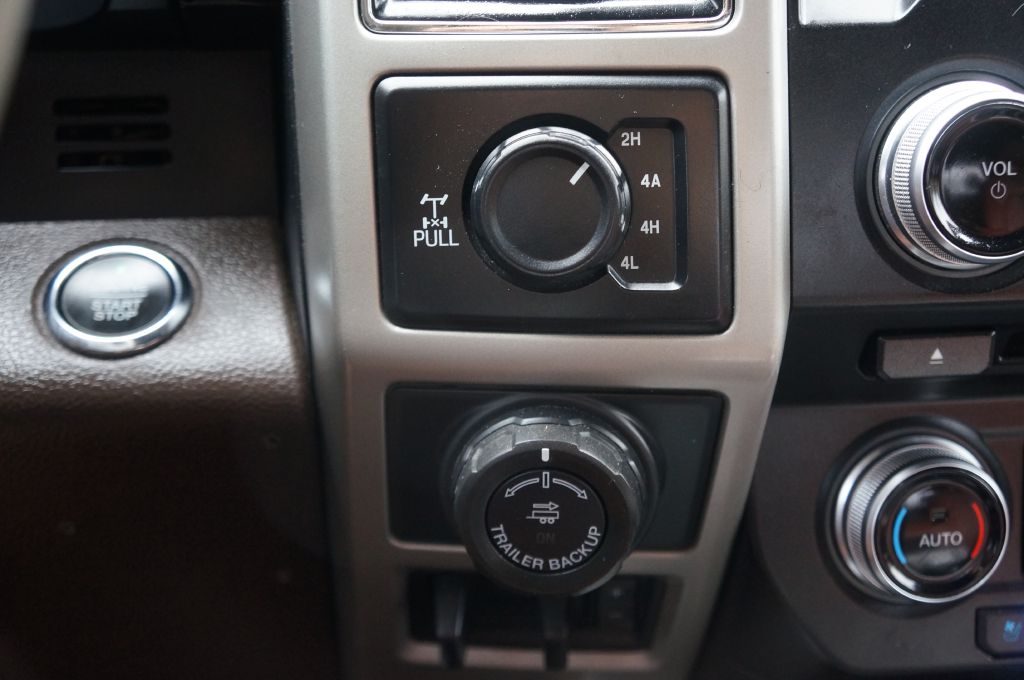 Photo 41 of this FORD F-150 KING RANC