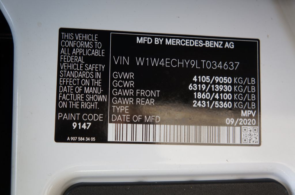 Photo 40 of this MERCEDES-BENZ SPRINTER HR