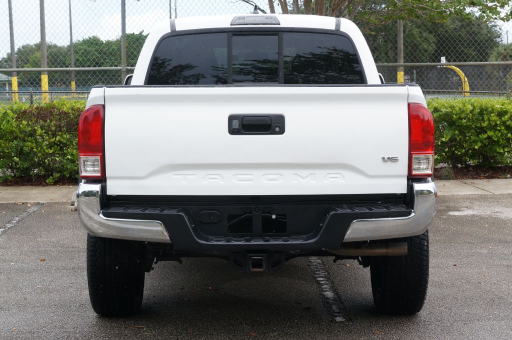 Photo 9 of this TOYOTA TACOMA SR5 V6