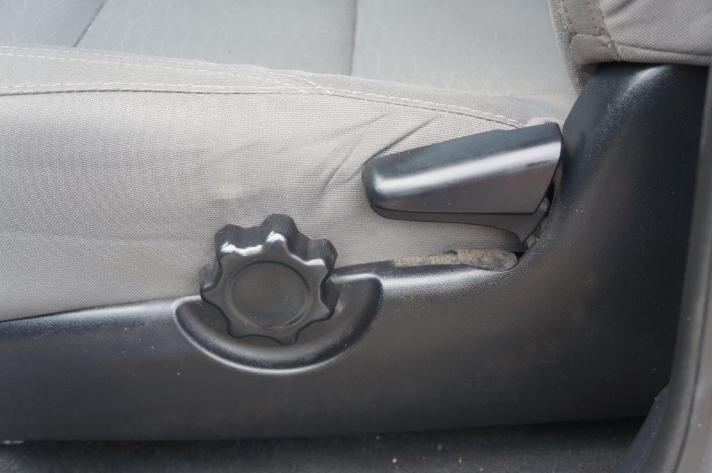 Photo 26 of this TOYOTA TACOMA SR5 V6