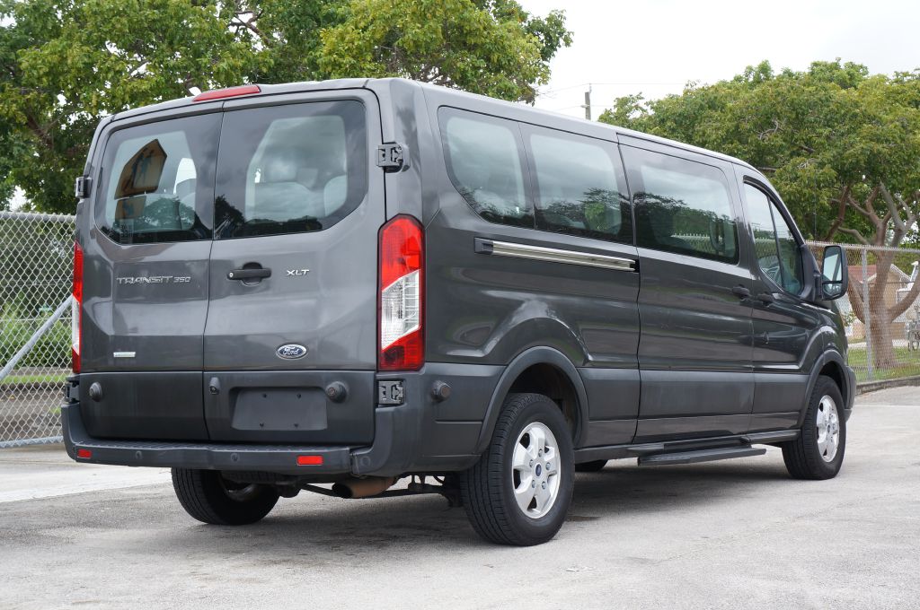 Photo 10 of this FORD TRANSIT LR 15P