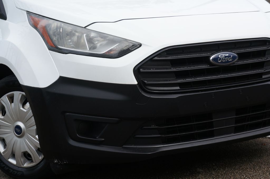 Photo 13 of this FORD TRANSIT CONNECT
